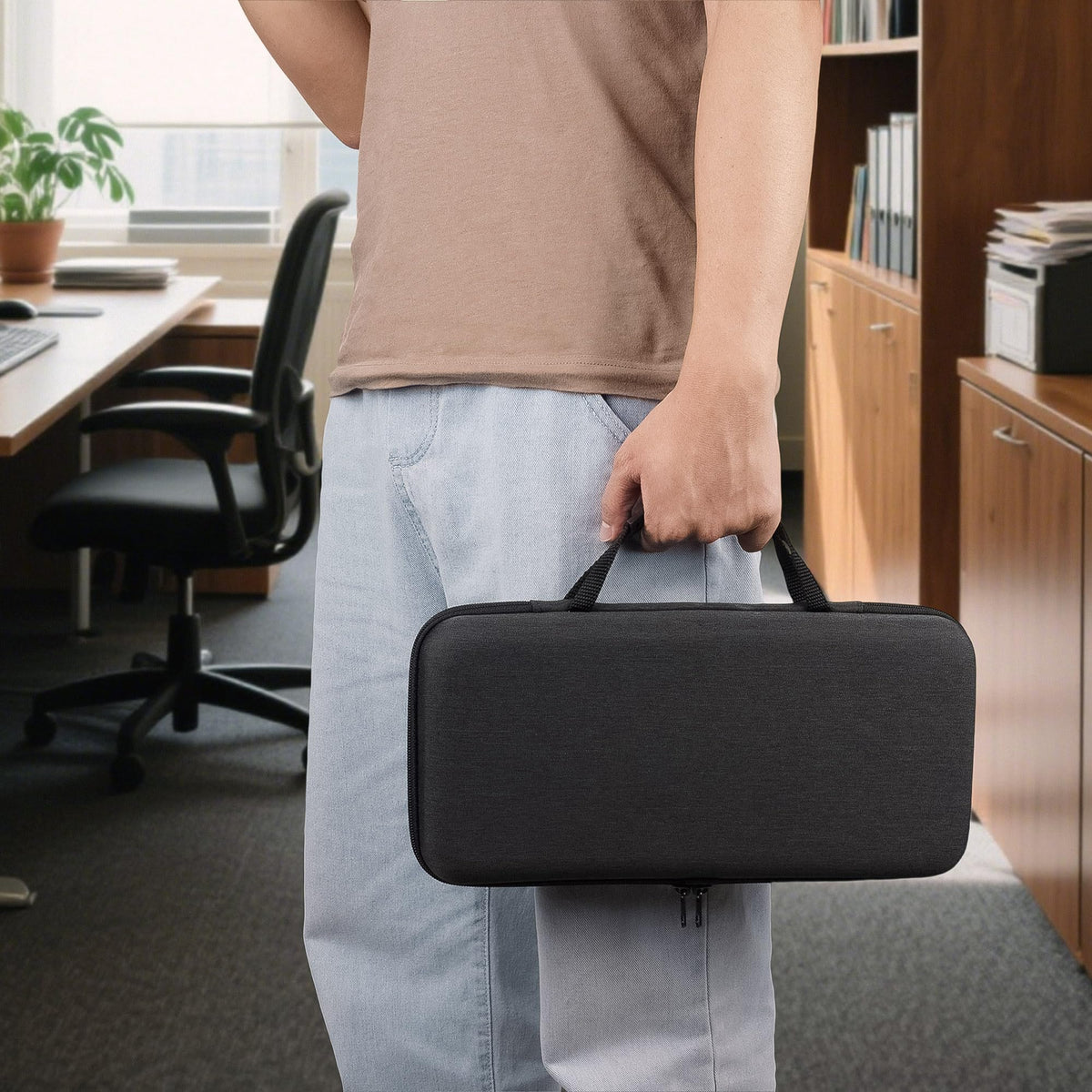 GEEKRIA 75% 84-Key Hard Shell Keyboard Travel Case